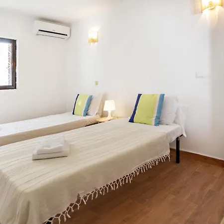 וילה Casa Zelia